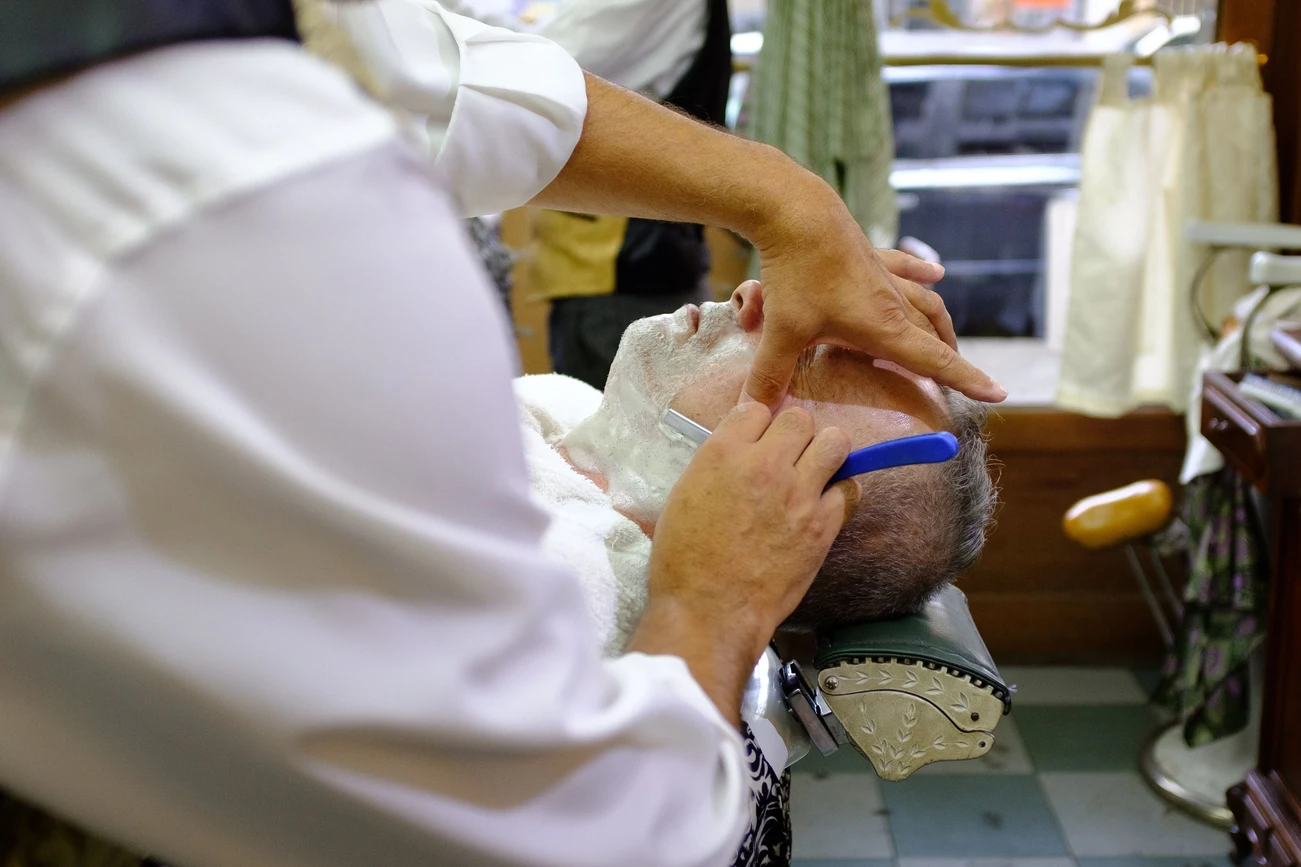 Straight razor shave