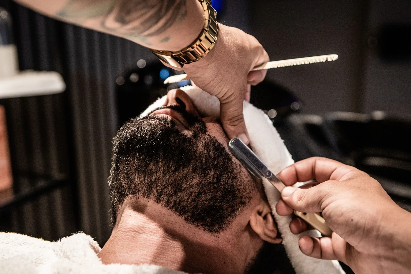 Beard sculpting maintenance